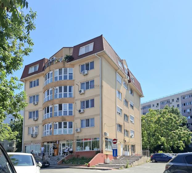 Apartament cu 4 camere decomandat, mobilat în Dristor