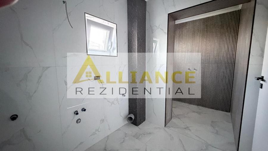 Casă individuală cu 6 camere cu Canalizare în Berceni