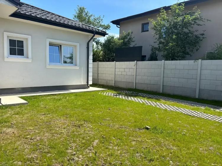 Casă cu 3 camere cu Teren 427 Mp în Central