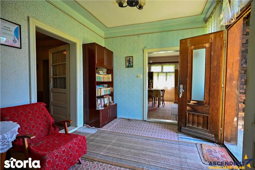 Casă cu 2 camere decomandat cu Teren 4300 Mp în Bran
