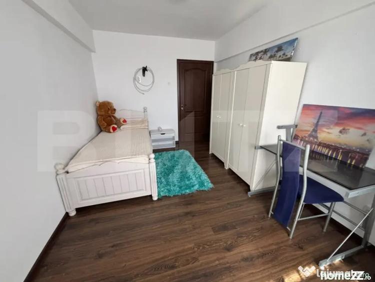 Apartament cu 3 camere decomandat în Gheorghe Doja