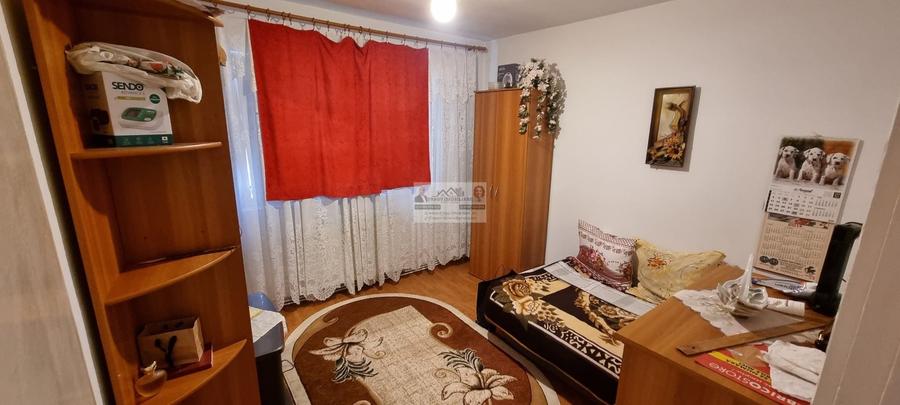 Apartament cu 2 camere semidecomandat, mobilat în Central