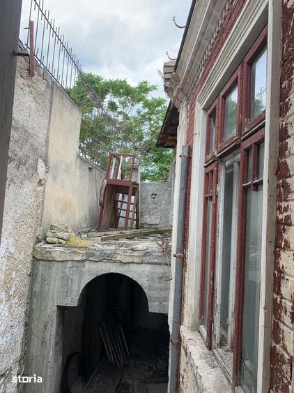 Vila istorica ultracentrala langa parcul Primariei - 14