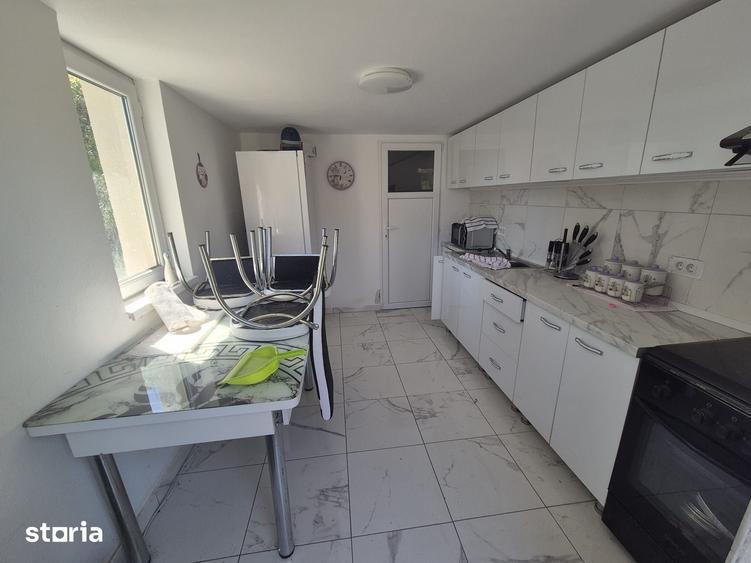 Casă cu 3 camere cu Teren 386 Mp în Central