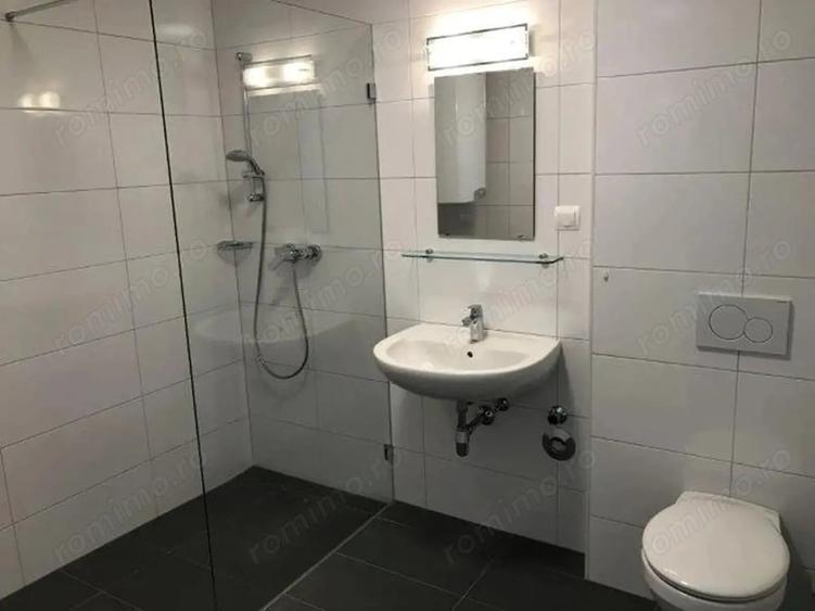 Garsonieră decomandată în 13 Septembrie