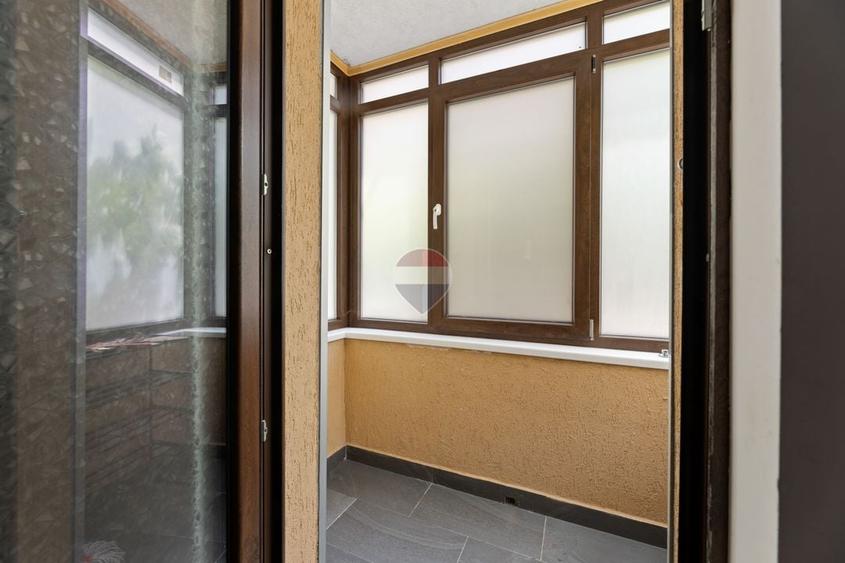 Apartament cu 3 camere decomandat, mobilat în Aurel Vlaicu