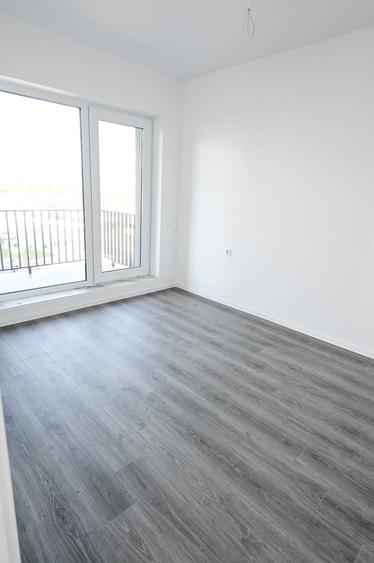 Apartament cu 3 camere decomandat în Cristian
