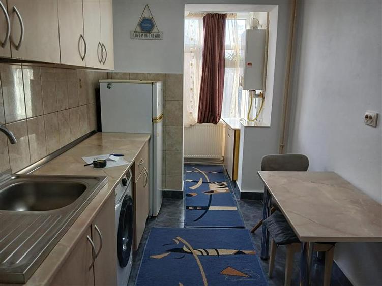 Apartament cu 2 camere decomandat, mobilat în Podu Roș