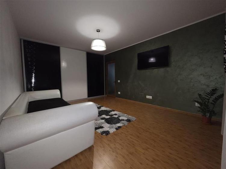 Apartament cu 2 camere decomandat, mobilat în Nord