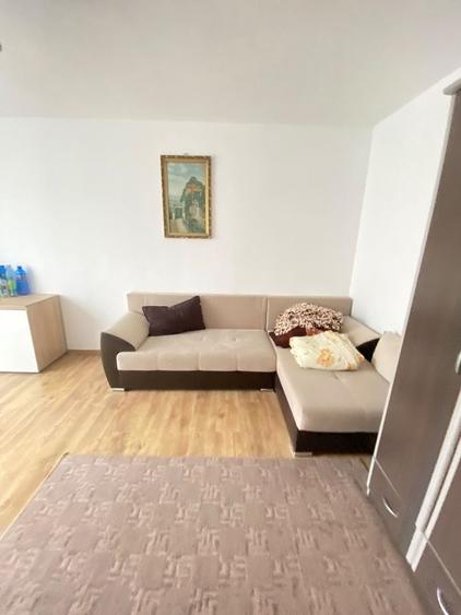 Politehnica - Facultate - Metrou - Disponibil - 7