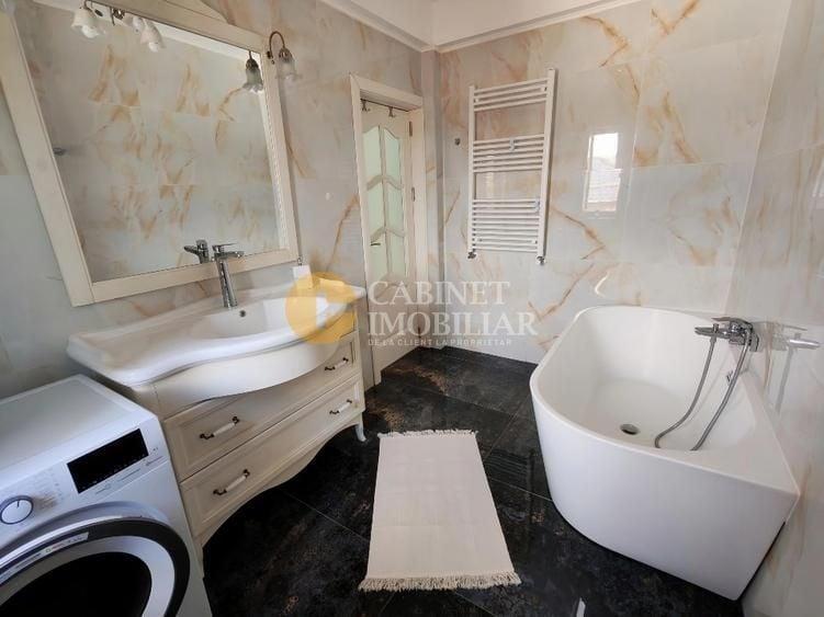 Casă individuală cu 4 camere cu Canalizare în Rediu