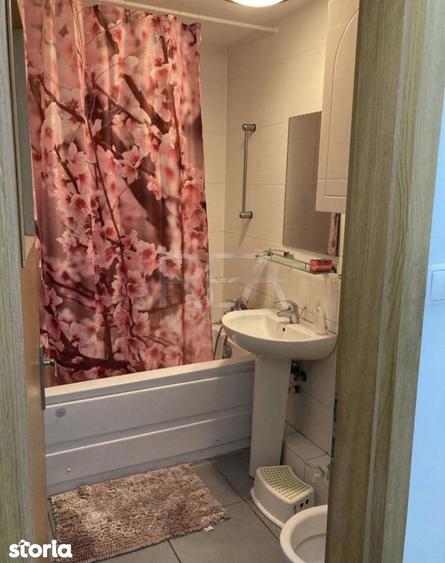 Apartament cu 3 camere semidecomandat, mobilat în 13 Septembrie