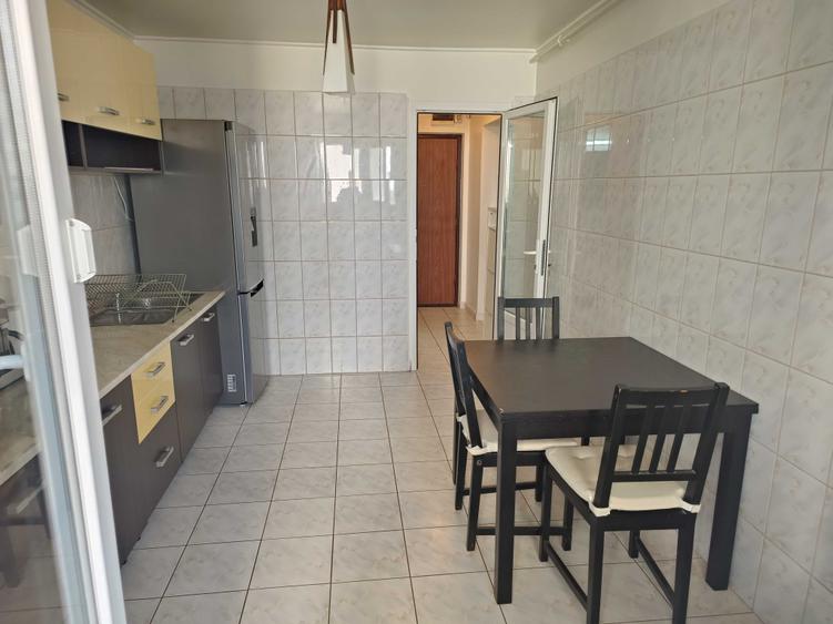Apartament cu 2 camere semidecomandat în Barbu Văcărescu
