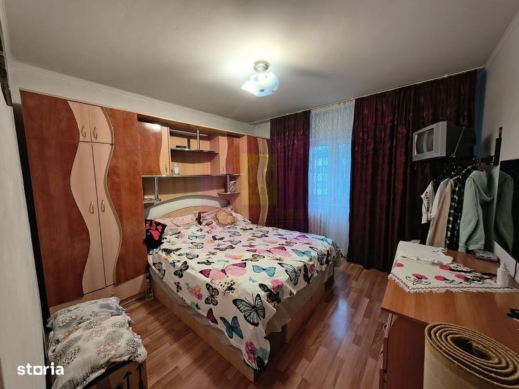 Apartament cu 3 camere decomandat în Colentina