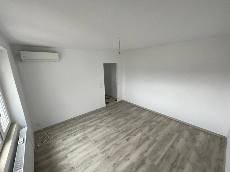 Apartament cu 2 camere decomandat în Botizului