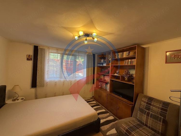 Casă cu 3 camere cu Teren 2100 Mp în Bunești (Mălureni)