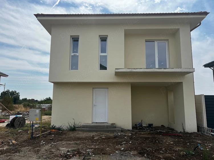 Casă cu 2 camere cu Teren 500 Mp în Vladimirescu