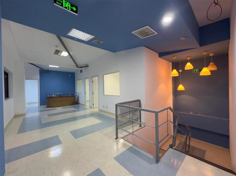 Spațiu comercial, de 350 mp, în Păcurari
