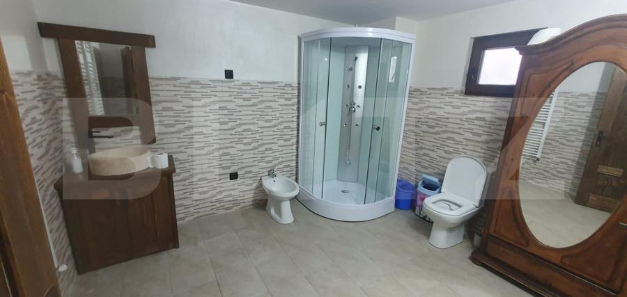 Casă individuală cu 8 camere cu Teren 5955 Mp în Vatra Dornei