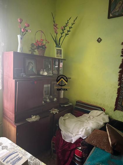 Casă cu 2 camere cu Canalizare în Central