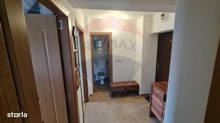 Apartament cu 2 camere decomandat, mobilat în Sud
