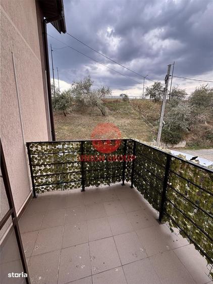 Casă cu 4 camere cu Teren 200 Mp în Central