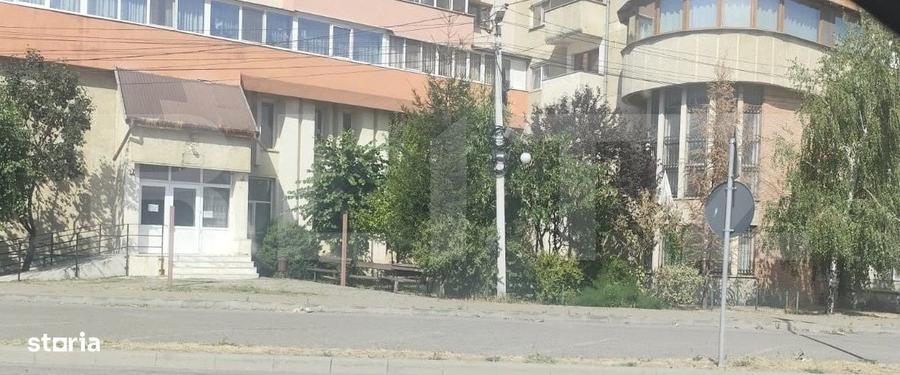 Spațiu comercial, de 630 mp, în Central