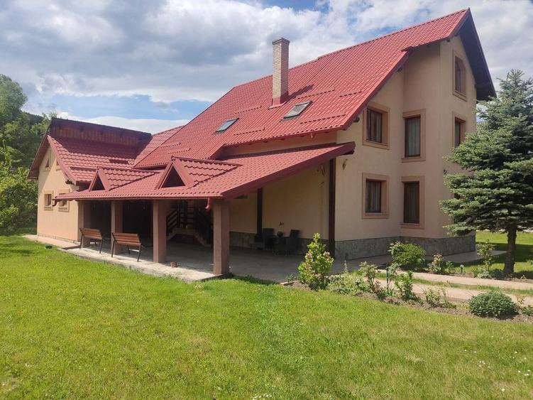 Casă cu 4 camere în Central