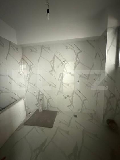 Apartament cu 3 camere decomandat în Micro 6