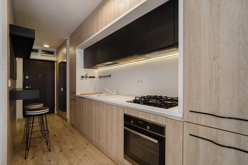 Apartament cu 2 camere semidecomandat în Tei