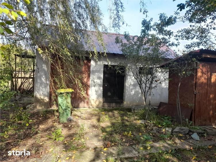 Casă cu 2 camere cu Teren 4960 Mp în Abram