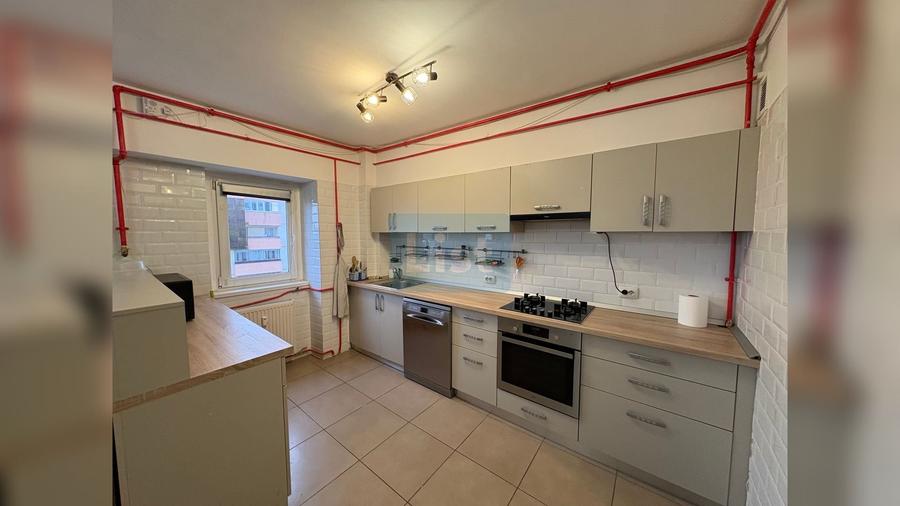 Apartament cu 3 camere decomandat, mobilat în Zorilor