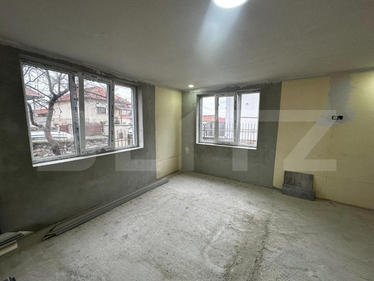 Casă individuală cu 4 camere cu Teren 4000 Mp în Stănești