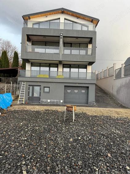 Casă cu Teren 600 Mp în Petros