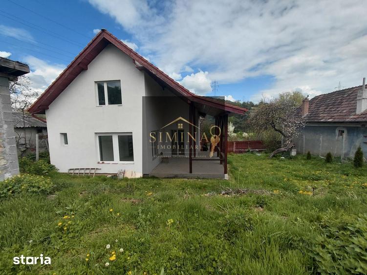 Casă cu 4 camere cu Teren 1100 Mp în Remetea