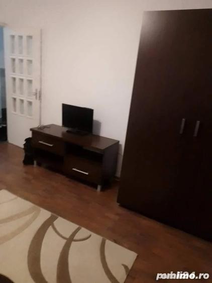 Garsonieră decomandată în Gării