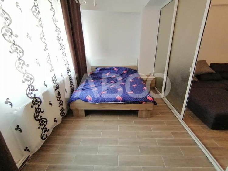 Apartament cu 3 camere semidecomandat, mobilat în Ștrand