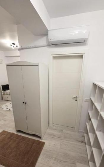 Garsonieră nedecomandată, mobilată în Titan