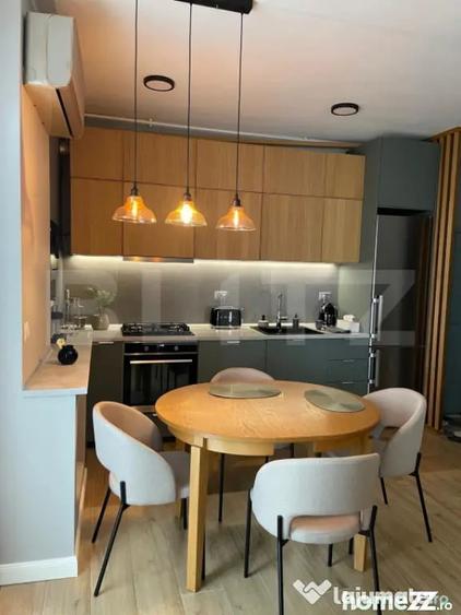 Apartament cu 3 camere semidecomandat în Bună Ziua
