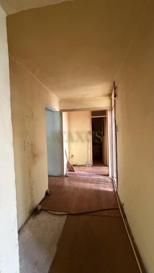 Apartament cu 4 camere decomandat în Sud