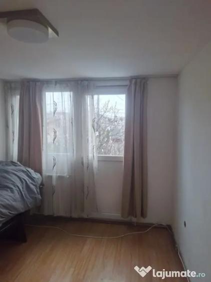 Casă cu 5 camere cu Teren 132 Mp în Central