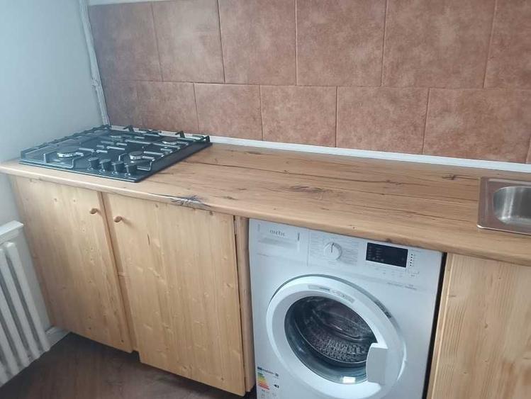 Apartament cu 2 camere semidecomandat în Eroii Revoluției