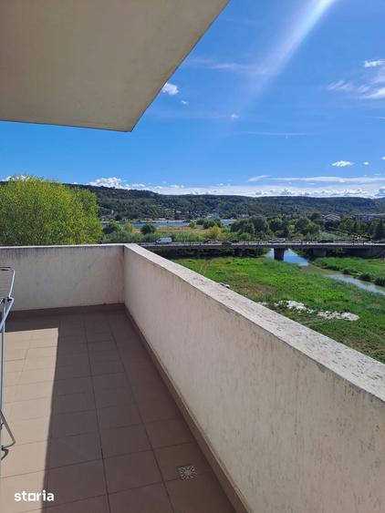 Apartament cu 4 camere în Central