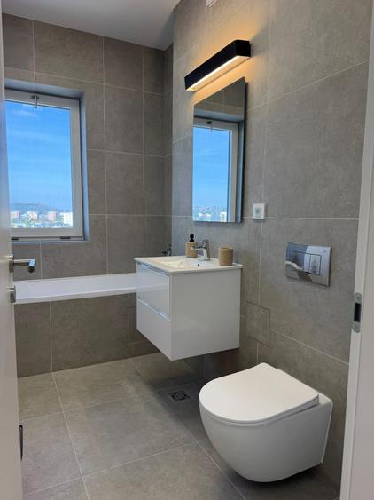 Apartament cu 2 camere decomandat în Podu Roș