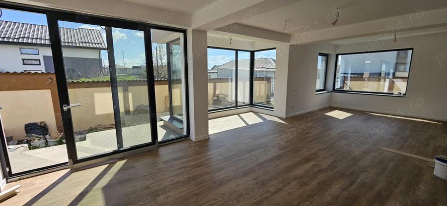 Casă cu Teren 350 Mp în Bordei