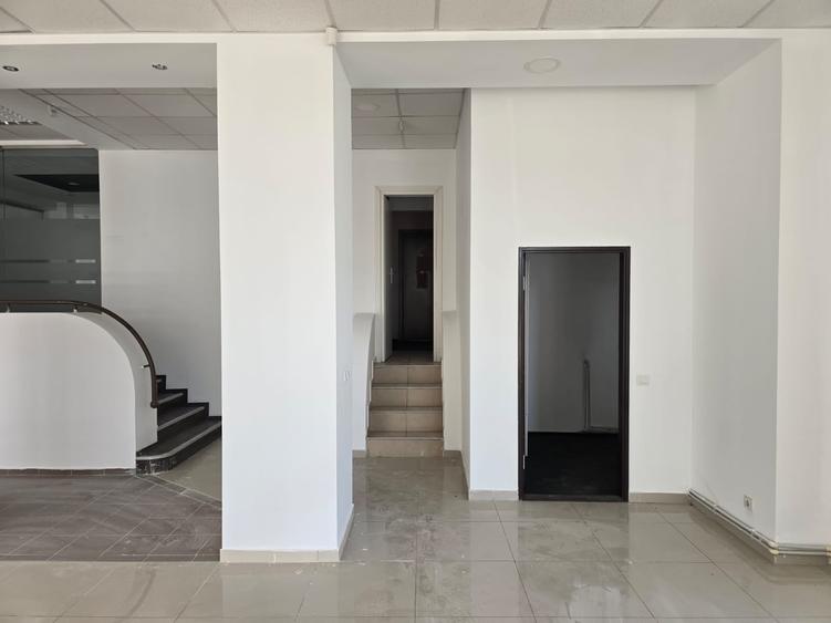 Spațiu comercial, de 185 mp, în Delfinariu