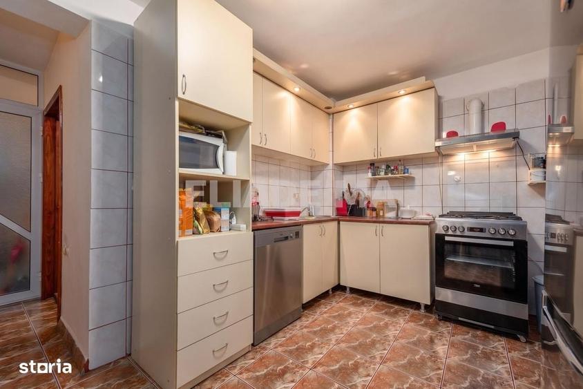 Casă cu 4 camere cu Teren 1040 Mp în Tuzla