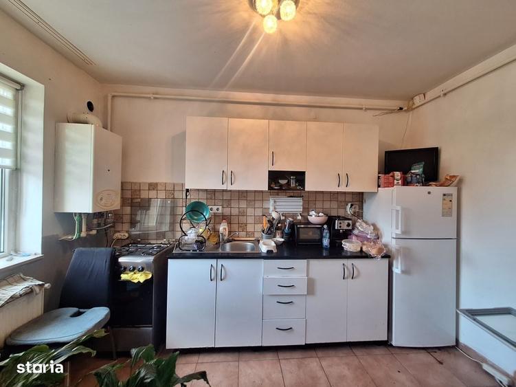 Apartament cu o camera, balcon, zona Florilor - 3