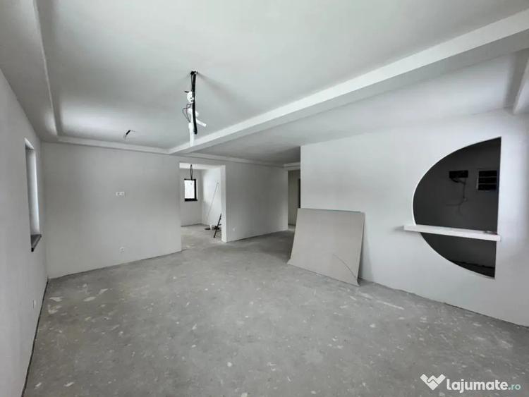 Casă cu 3 camere cu Teren 1200 Mp în Tăuții-Măgherăuș