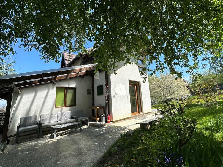 Casă cu 4 camere cu Teren 533 Mp în Noua